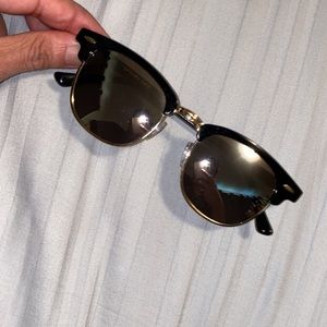 3 pairs of Sunglasses 🕶